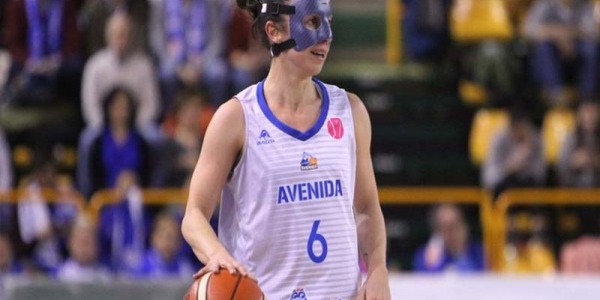Máscara deportiva de protección facial en el deporte profesional