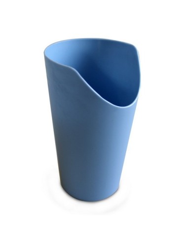 Vaso recortado con espacio para nariz