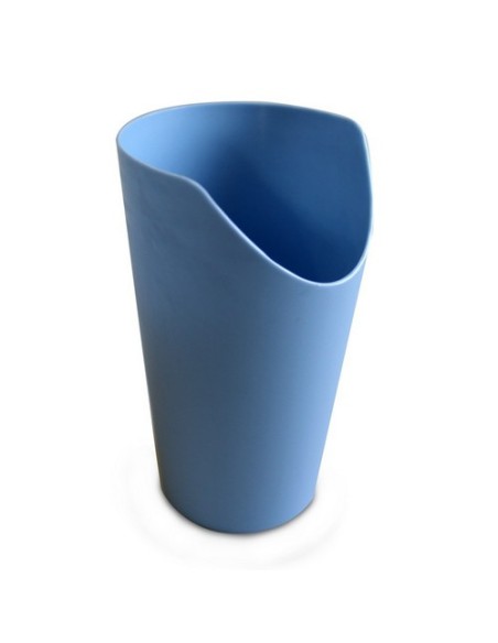 Vaso recortado con espacio para nariz