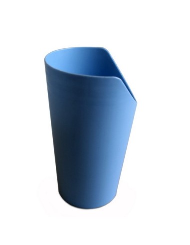Vaso recortado con espacio para nariz
