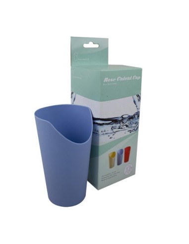 Vaso recortado con espacio para nariz